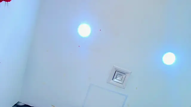 lil_miia webcam