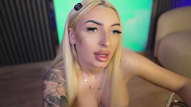 MissObsidian webcam