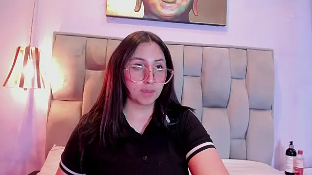 Maddie-LesYoux webcam
