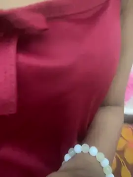 Cute_Tiyaa webcam