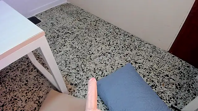 madydoll_ webcam