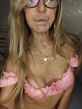Marianne10 live sex cam