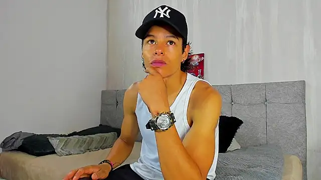 tommyhot7 webcam