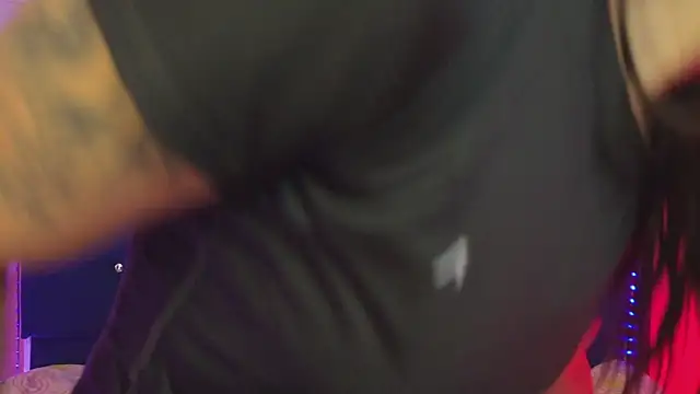 Dakotaa_Johnson webcam