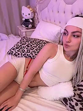 lerafox (F young) - topless