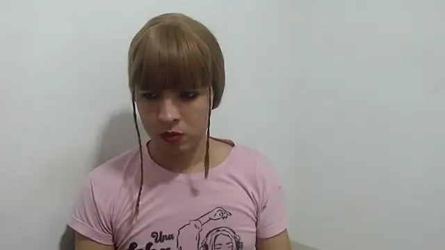 estefania224 webcam