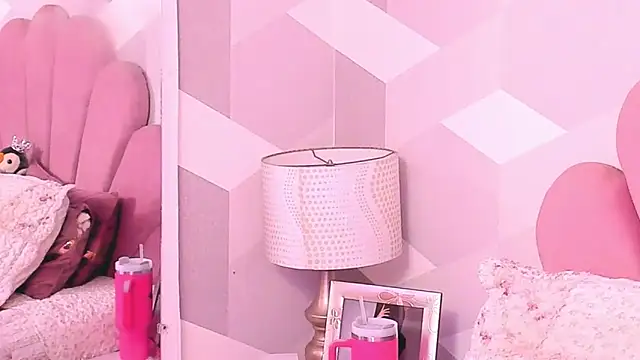 KylieMonnett webcam