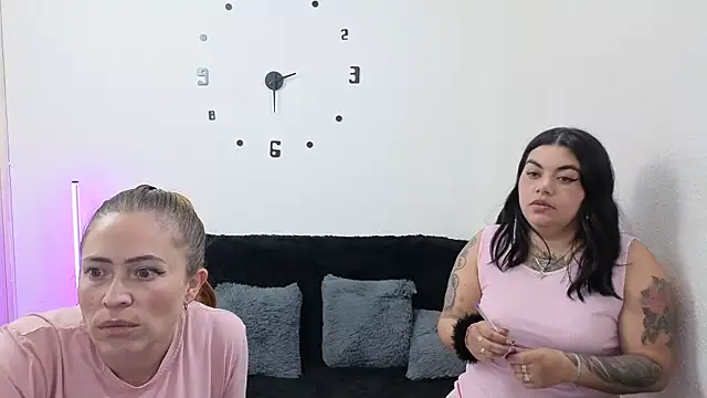 lesb_milf webcam