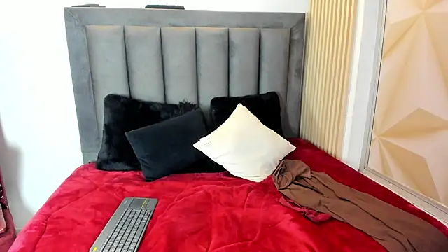 MiaGinger_ webcam