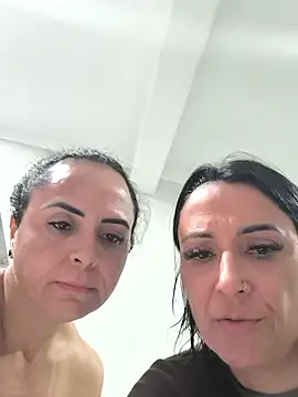 mila_2828 (G milf) - Banho gostoso 😈