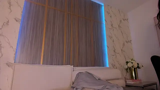 IsabellaAllen webcam
