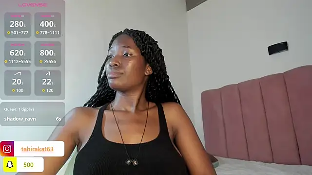 Tahira_21_ webcam