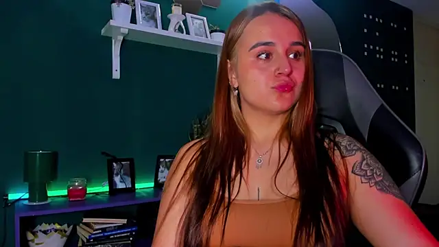 evy_orange1 webcam