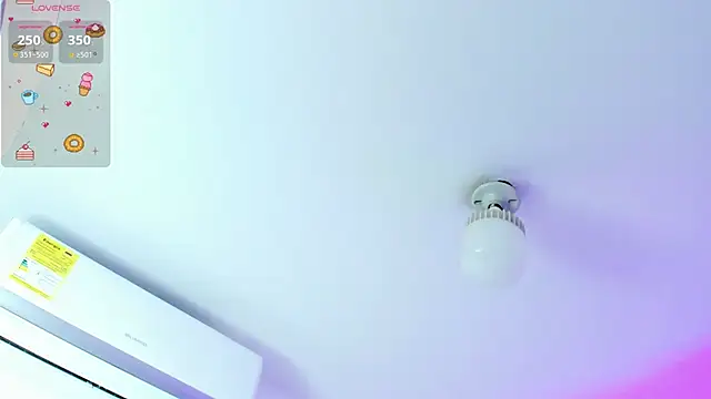 ElisabethMassey webcam