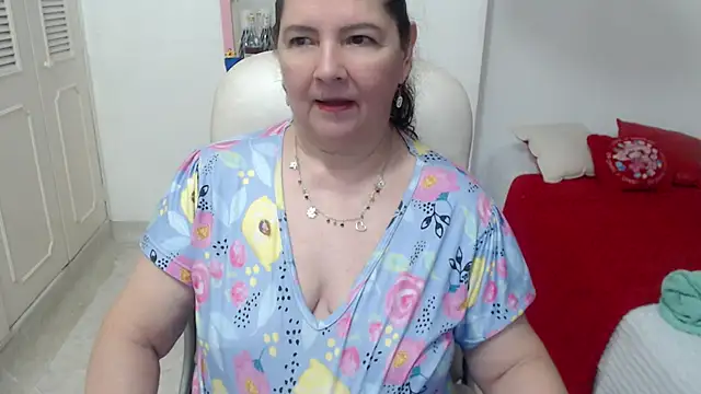 leonela_69 webcam