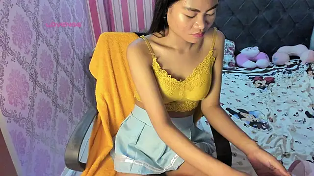 Mica_Jones webcam