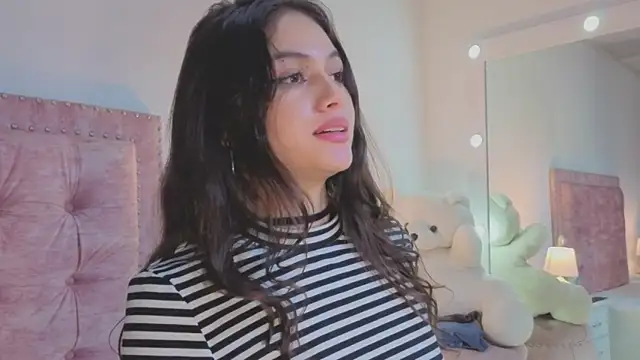Jennifer_Lee_ webcam