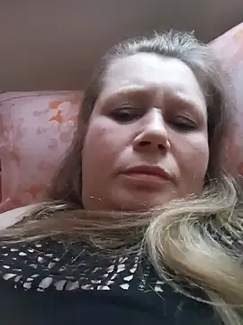 KiraStanton webcam