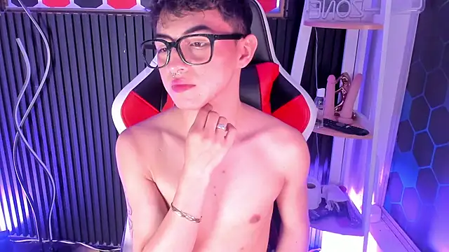 Cristopher_Wild webcam
