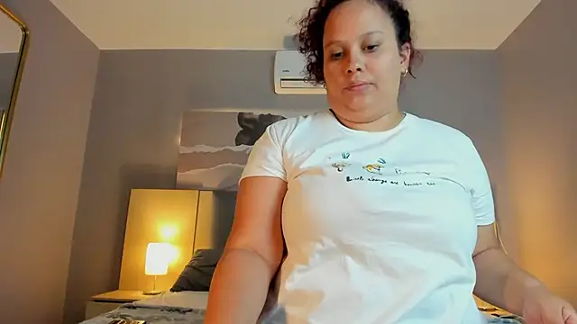 Zara_Holly_ webcam