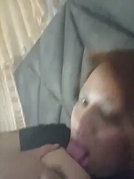AriaGomez_ webcam