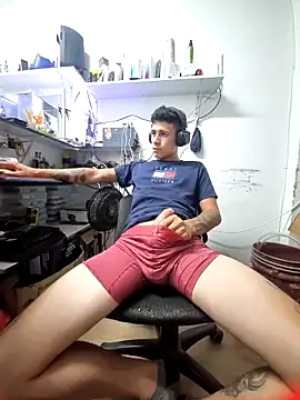 tom_latin webcam