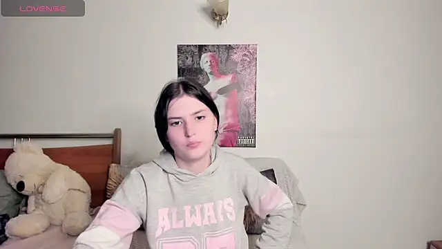 Kira_Devi webcam