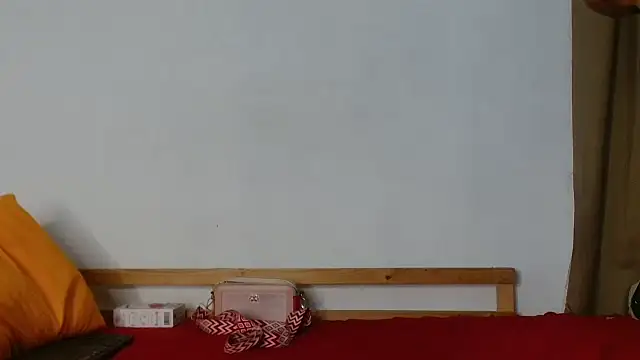 BlondQ2003 webcam