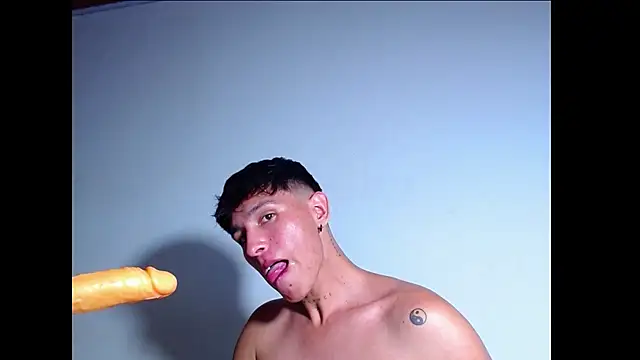 rowanbig - Rowanbig's free webcam - UK Sex Cams