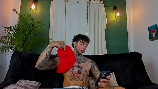 aron_ford - Aron_ford's free webcam - UK Sex Cams