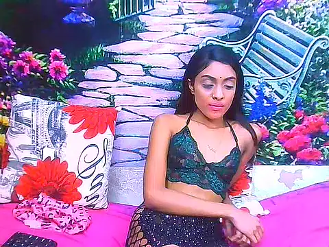 IndianPretty14u2Luv webcam