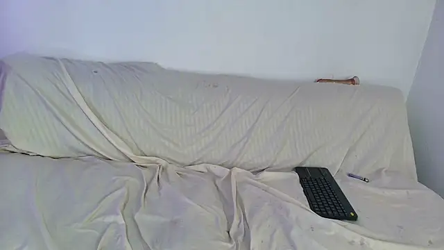 Nikki__uwu webcam