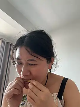 daaqnn (F milf) - 少妇逼逼痒，需要霸总来舔The young woman’s pussy is i