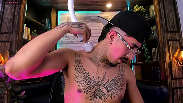 Donovan_Desmond webcam