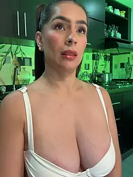 Mau_White webcam