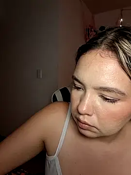 AlanaPrince_ webcam