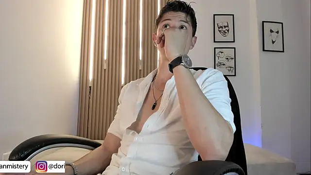 Dorianmistery2322_ webcam