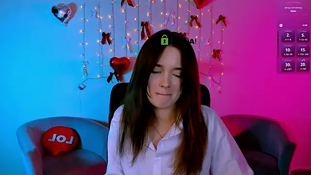 liana_kisses webcam