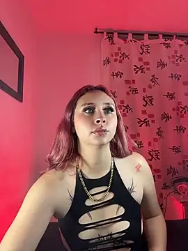 Sophia_LuxxX webcam
