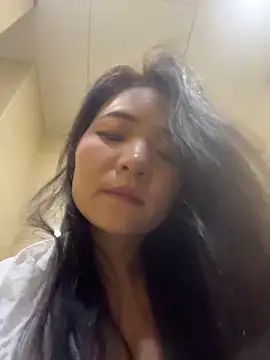 xiaochengzi505 (F milf) - 上身真空到下播