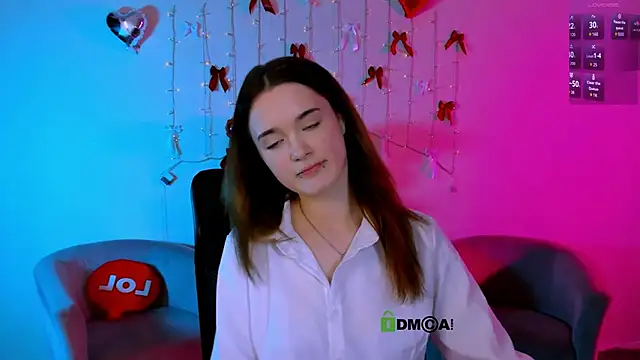 liana_kisses webcam