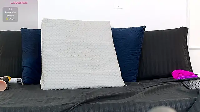 lunaa_ebony webcam