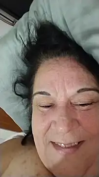 Yaya_Mineira webcam