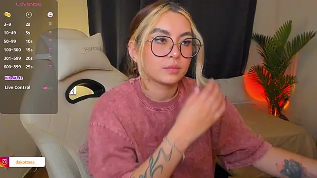 dakottaa_ webcam