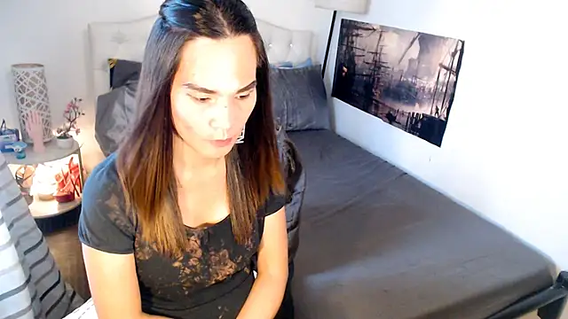 NinaDOM4CUM webcam