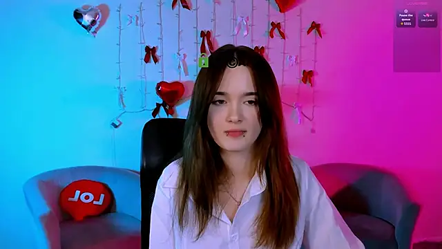 liana_kisses webcam