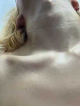 SweetBunnyGF webcam