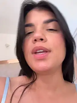 emma_lopes