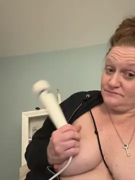 Kellilyn10 - Couple Stripchat model