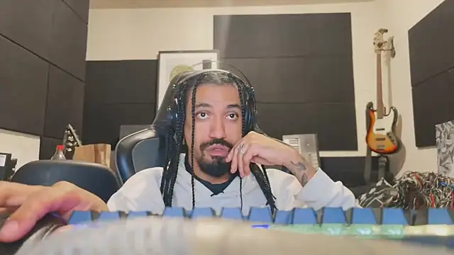 FavelaDaddyCum webcam